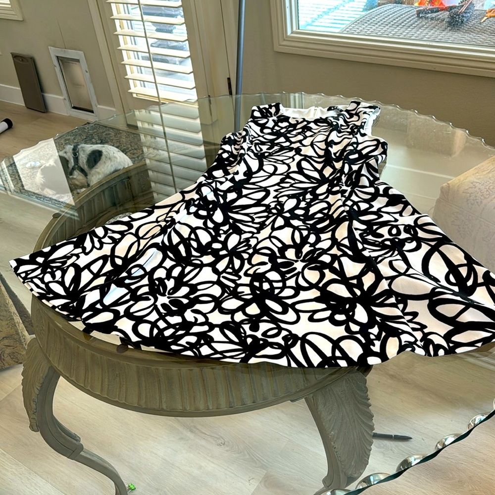 Sweet summer dress black and white